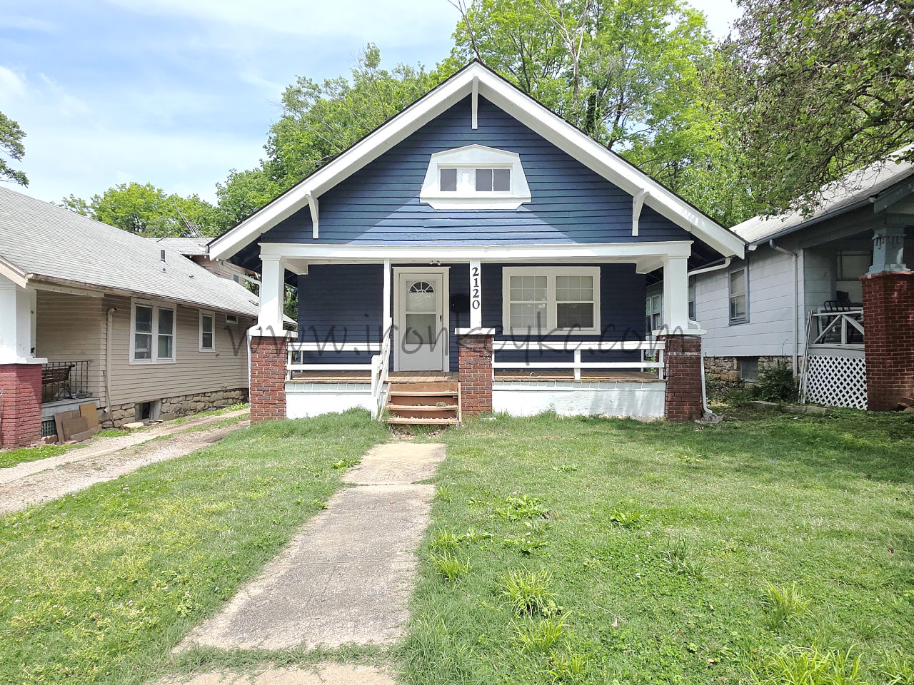 Property main image